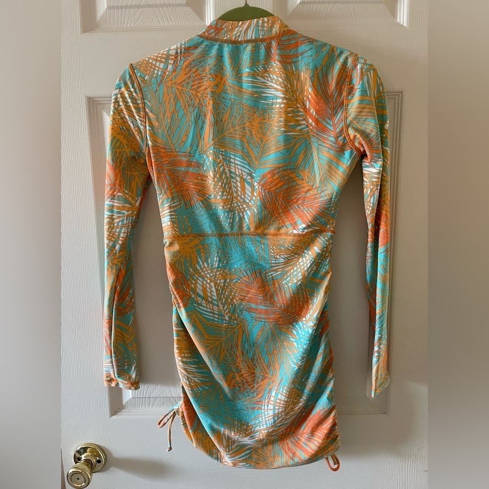 Cabana life longsleeve swim top/Dress • Women’s unsized - Picture 6 of 9